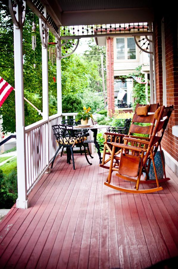 Main Street Inn Parkville Buitenkant foto